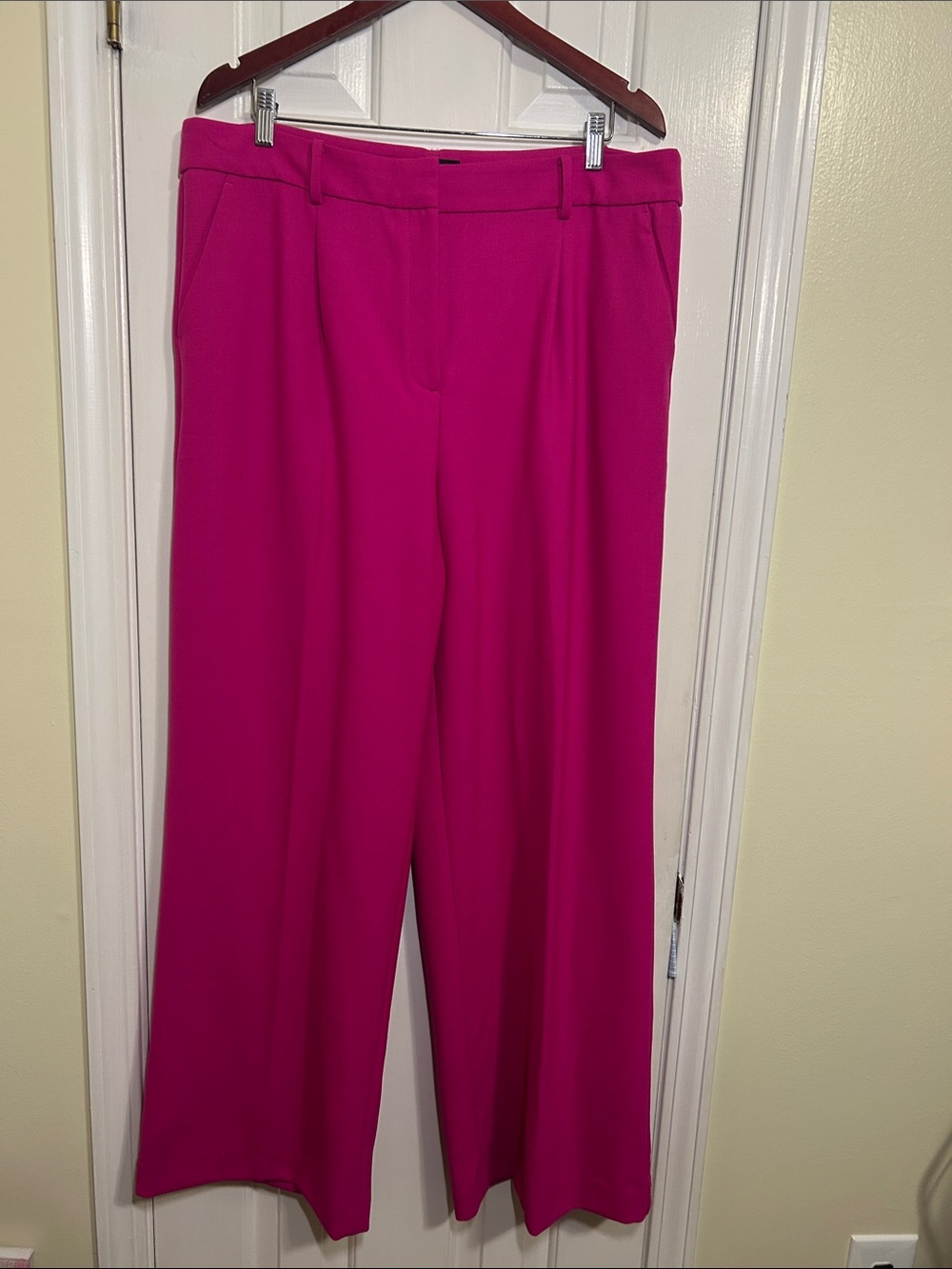 Talbots,Wide-Leg High-Rise Trousers in Bright Magenta, Women’s, Sz 16x32”